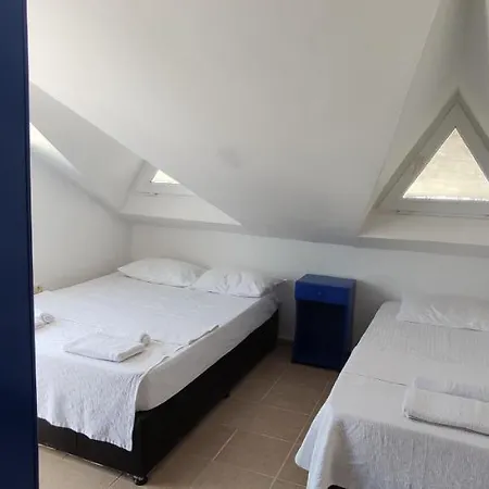 B&B Golden Gate Otel *