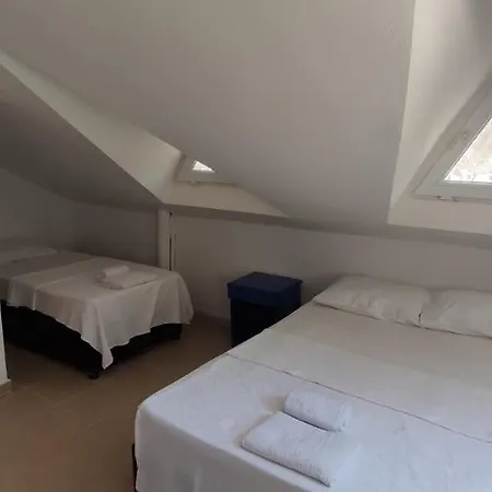 Golden Gate Otel B&B *